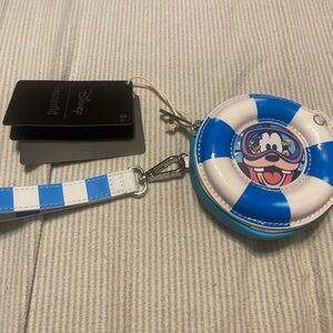New Disney Loungefly Goofy Coin Purse Wristlet